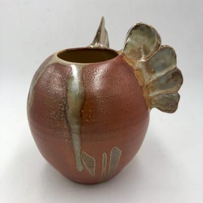 Vase aux ailettes 1